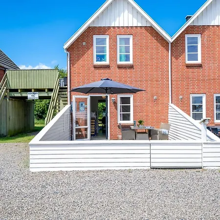 Hansia By Interhome *