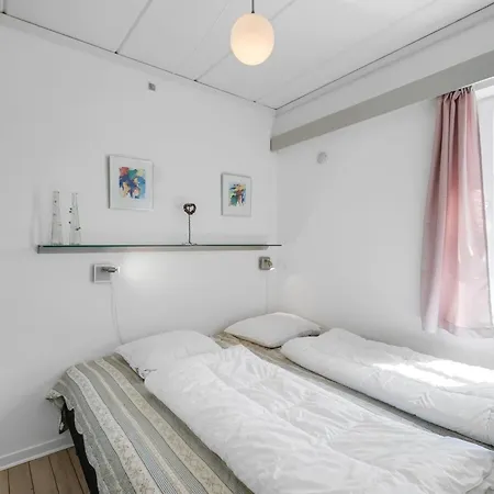 Hansia By Interhome *